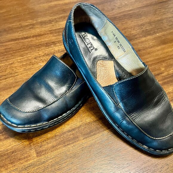 Women's Born Black Leather Slip-On Loafer Cushioned Footbed Size 7 - Picture 1 of 8